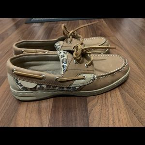 Maui island shoes size 6.5
